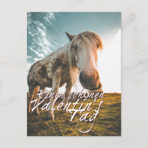 Ein schönes Valentinstag mit schauendem Pferd Feiertagspostkarte