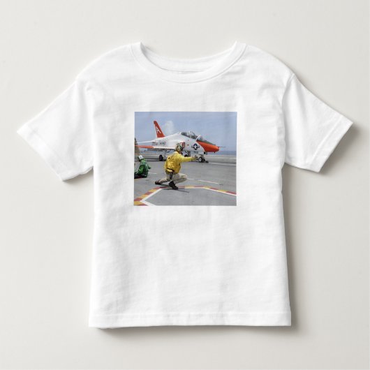 Ein Schütze an Bord des Flugzeugträgers Kleinkind T-shirt (Vorderseite)
