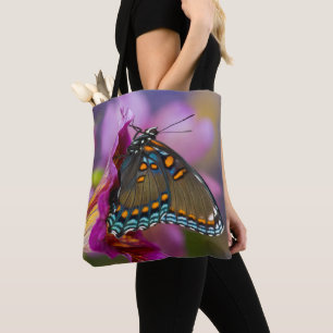 Ein Schwalbenschwanz-Schmetterling Tasche