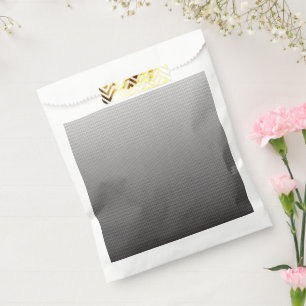 ein Schwarz-Weiß-Foto einer Wand_ Geschenktütchen
