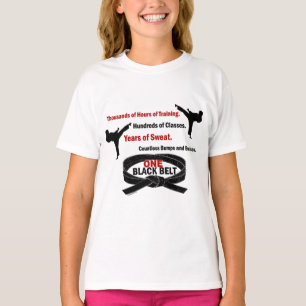 EIN schwarzer Gurt 1 KARATE-T - SHIRTS u. KLEID