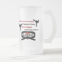 EIN schwarzer Gurt 1 KARATE-T - SHIRTS u. KLEID