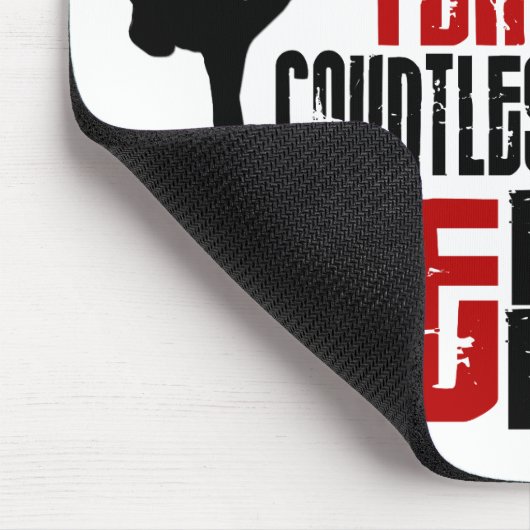 EIN schwarzer Gurt 2 KARATE-T - SHIRTS u. KLEID Mousepad (Ecke)