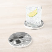 Ein Schwarzweiss-Spitz Sandstein Untersetzer (Seite)