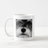 Ein Schwarzweiss-Zwergschnauzer Kaffeetasse (Links)