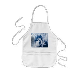 Ein Schwelken von Wolken Kinderschürze