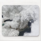 Ein schwerer Wintersturm Mousepad (Vorne)