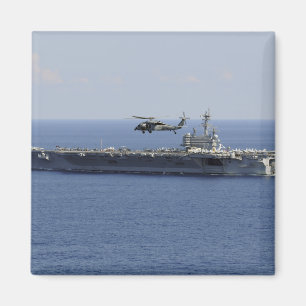 Ein Seahawk-Hubschrauber mit MH-60er Magnet