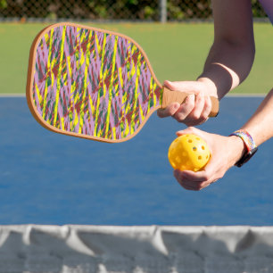 ein sehr buntes Muster mit viel unterschiedlichem Pickleball Schläger