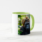 Ein sehr starker Gorilla mit einem Eichhörnchen au Tasse (VorderseiteRechts)