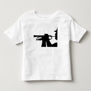 Ein Service-Mitglied spielt eine Melodie Kleinkind T-shirt