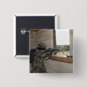 Ein Soldat agiert als Oppositionstruppe Button (Vorne & Hinten)