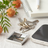 Ein Soldat agiert als Oppositionstruppe Schlüsselanhänger (Seite)