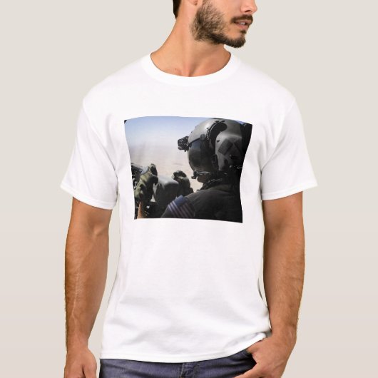 Ein Soldat bietet Sicherheit T-Shirt (Vorderseite)