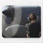 Ein Soldat überwacht die Performance Mousepad (Vorne)