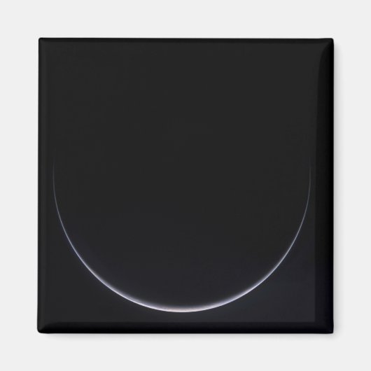 Ein sonnenbeleuchteter Halbmond der Erde Magnet (Vorne)