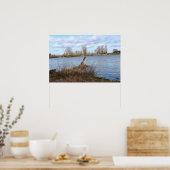 Ein sonniger Tag am Fluss Poster (Küche)