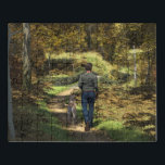 Ein Spaziergang durch das Puzzle des Herbstwaldes<br><div class="desc">Dieses digitale Kunstwerk,  das von dem Künstler Jayne Wilson in DAZ3D entworfen wurde,  zeigt eine entspannende Szene eines Mannes und seines Hundes,  der einen Spaziergang durch ein Herbstwald macht.</div>