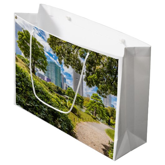 Ein Spaziergang durch die Hama Rikyu Gärten, Tokio Große Geschenktüte (Vorderseite Schrägansicht)