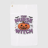 Ein spielerisches Design mit Kürbishexe und einem Golfhandtuch (Vorderseite)