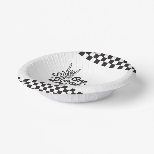 Ein Spooker Typ Halloween Pappteller (Gewinkelt)