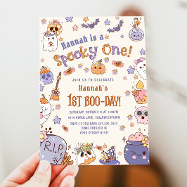 Ein Spooky Babe Niedlich Halloween Ghost 1. Geburt Einladung