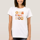 Ein Spooky Boo Groovy Halloween Cat Ghost T-Shirt (Vorderseite)