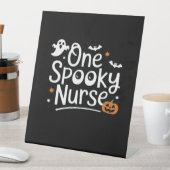 Ein Spooky Nurse Funny Ghost Nurse Halloween Essen Sockelschild (In Situ)