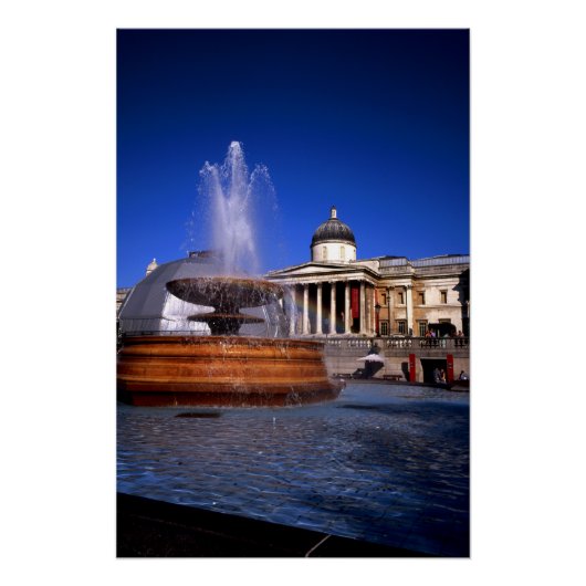 Ein Springbrunnen Trafalgar Square London Poster (Vorderseite)