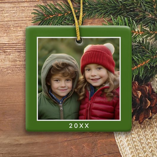 Ein Square Foto plus Jahr - minimale grüne Grenze Keramikornament