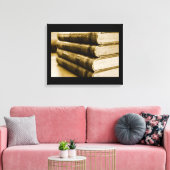 Ein Stapel alter Bücher Leinwanddruck (Insitu (Wohnzimmer))