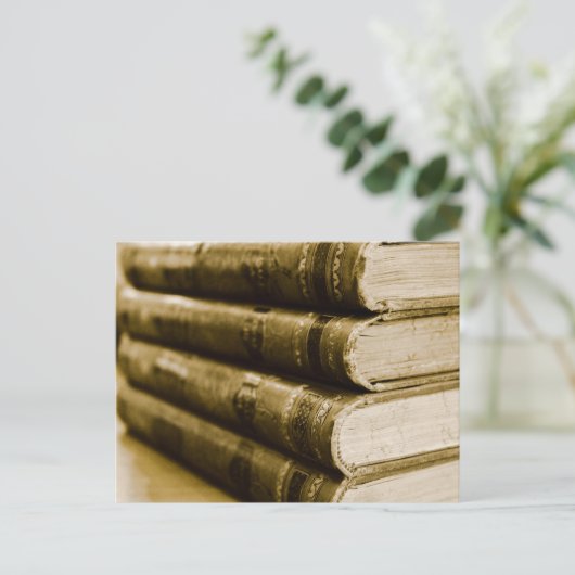 Ein Stapel alter Bücher Postkarte (Stehend Vorderseite)