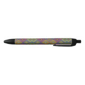 Ein Stift mit einem farbenfrohen geometrischen Mus (Unterseite)