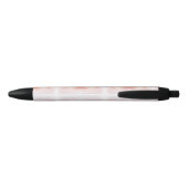 Ein Stift mit einem pastellfarbenen, wolkigen Desi (Rückseite)