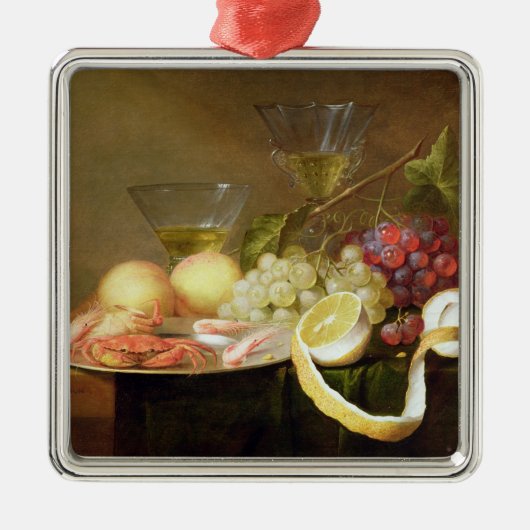 Ein Stillleben mit Gläsern Silbernes Ornament (Vorne)