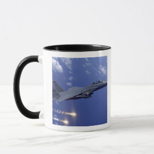 Ein Streik Eagle der Luftwaffen-F-15E Tasse