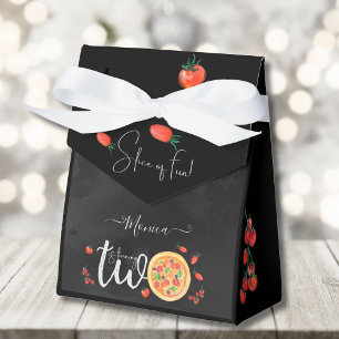 Ein Stück Spaß, zweiter Geburtstag Geschenkschachtel