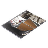 Ein Studebaker Silver Hawk Classic Car geparkt auf Notizblock (Linke Seite)