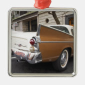 Ein Studebaker Silver Hawk Classic Car geparkt auf Silbernes Ornament (Vorne)