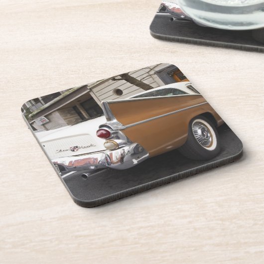 Ein Studebaker Silver Hawk Classic Car geparkt auf Untersetzer (Linke Seite)