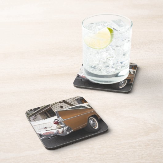 Ein Studebaker Silver Hawk Classic Car geparkt auf Untersetzer (Rechte Seite)