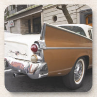 Ein Studebaker Silver Hawk Classic Car geparkt auf