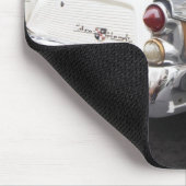 Ein Studebaker Silver Hawk Oldtimer, der auf einer Mousepad (Ecke)
