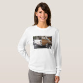 Ein Studebaker Silver Hawk Oldtimer, der auf einer T-Shirt (Vorne ganz)