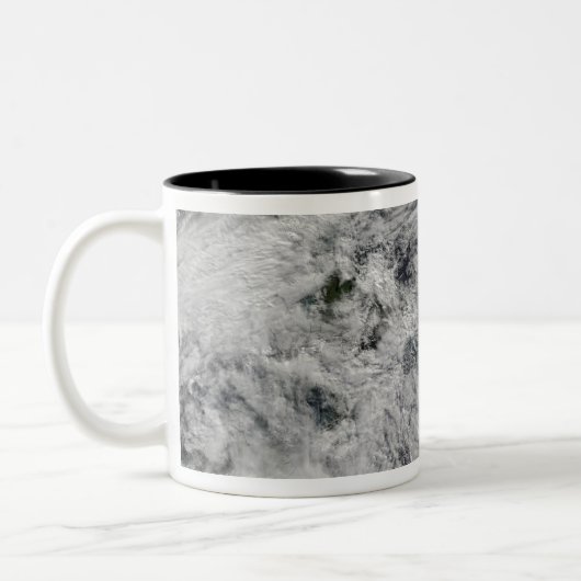 Ein Sturm über Neuseeland Zweifarbige Tasse (Links)