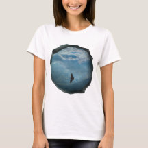Ein surreales Stück Sky-Grafik-T-Shirt