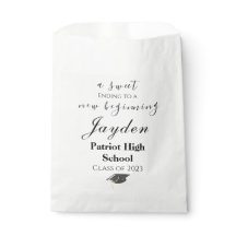 Ein Süß, der zu einem neuen Beginnend-Abschluss en