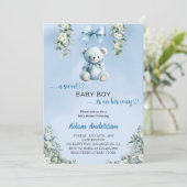 Ein süßer Baby-Boy ist unterwegs - Baby-Dusche. Einladung (Stehend Vorderseite)