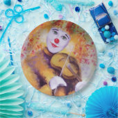 Ein süßer Clown, der Geige spielt Pappteller (Party)