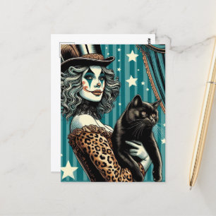 Ein süßer Clown und eine schwarze Katze Postkarte